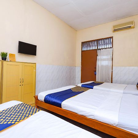 Spot On 2011 Hotel Mekar Sari Solo Dış mekan fotoğraf