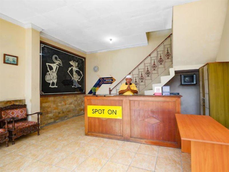 Spot On 2011 Hotel Mekar Sari Solo Dış mekan fotoğraf