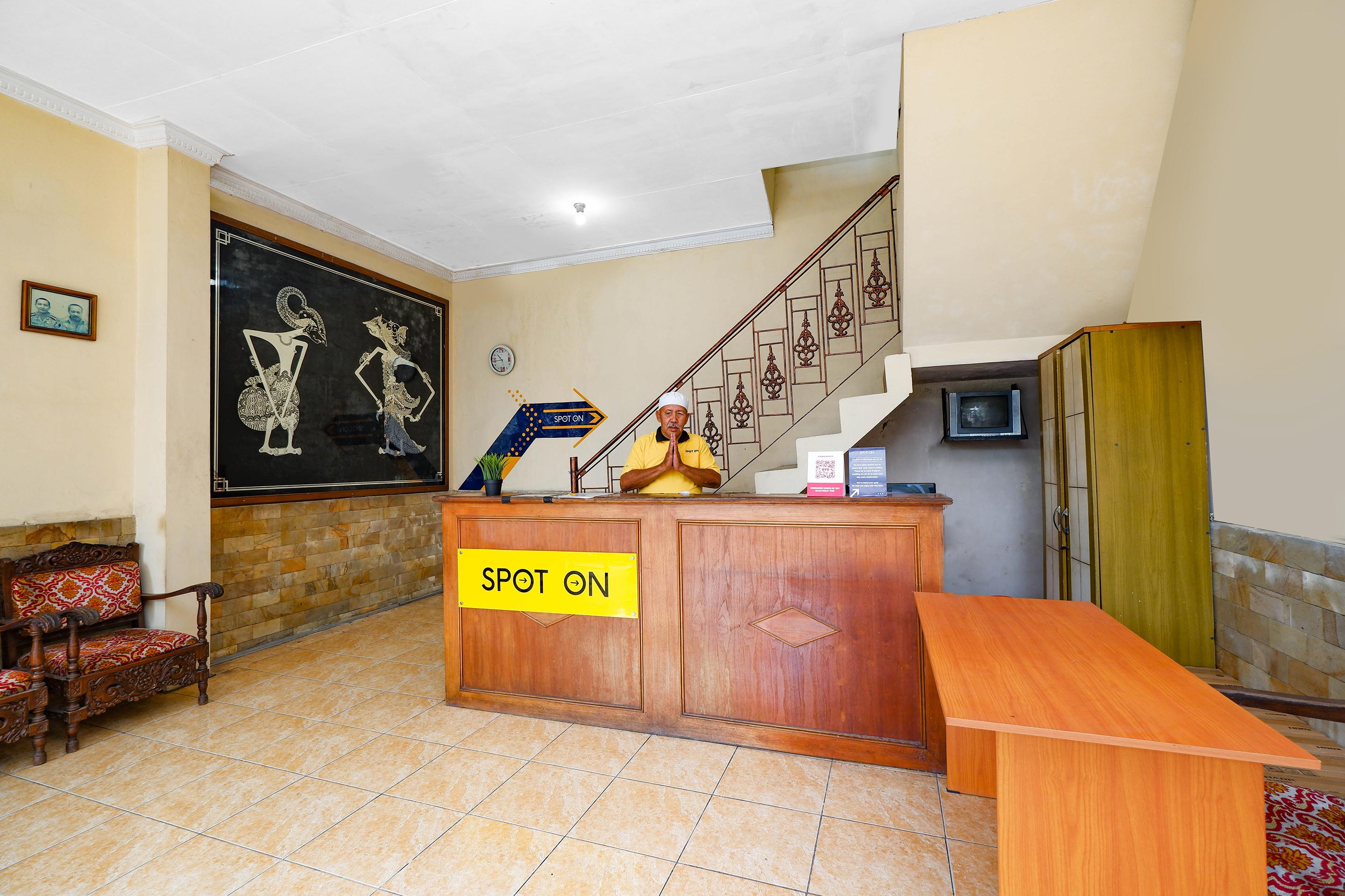 Spot On 2011 Hotel Mekar Sari Solo Dış mekan fotoğraf